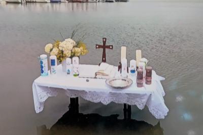 Altar im Baggersee